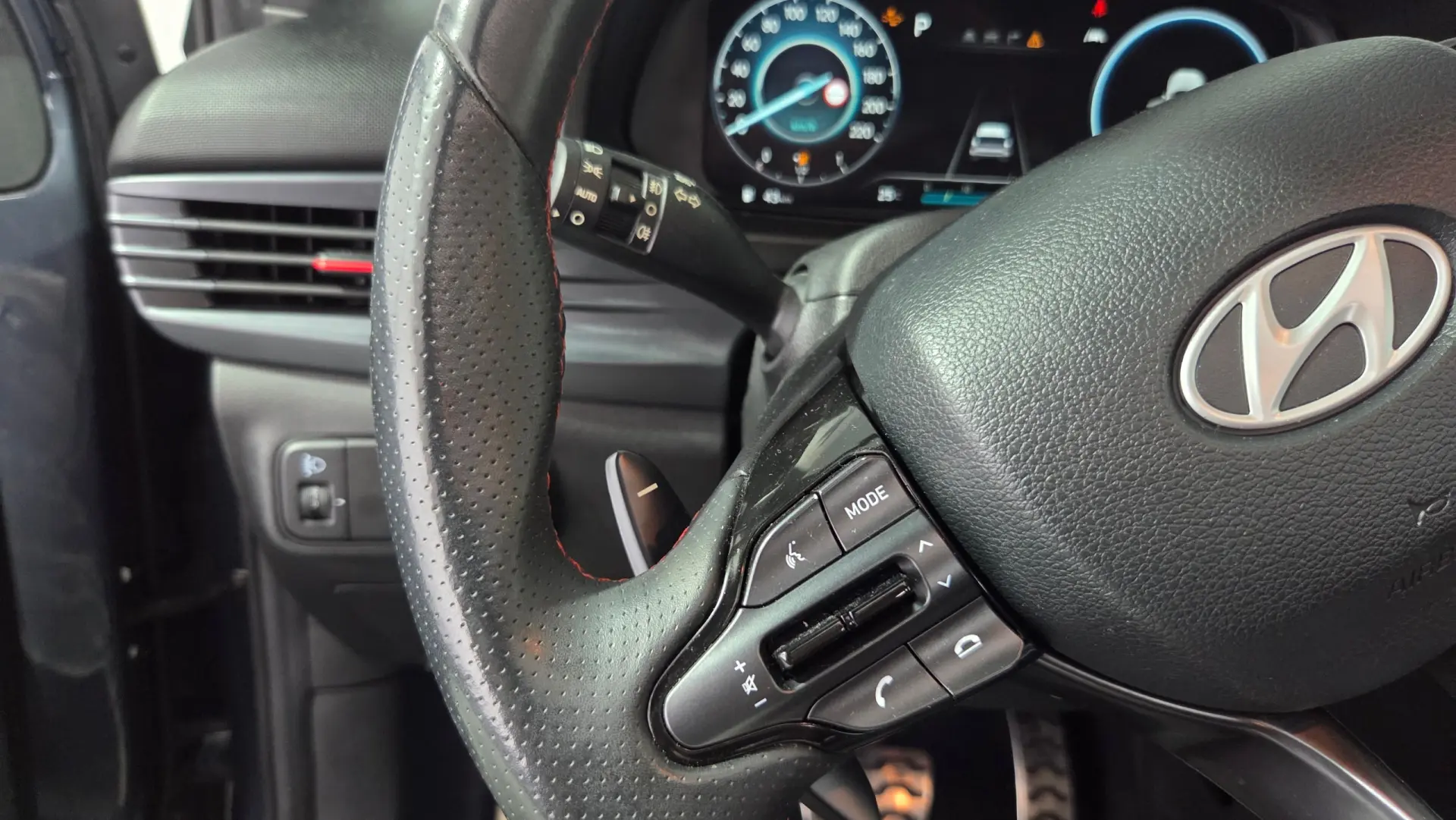 Hyundai i20 N 1.0 T-GDI 48V-Hybrid DCT Connect & Go 35