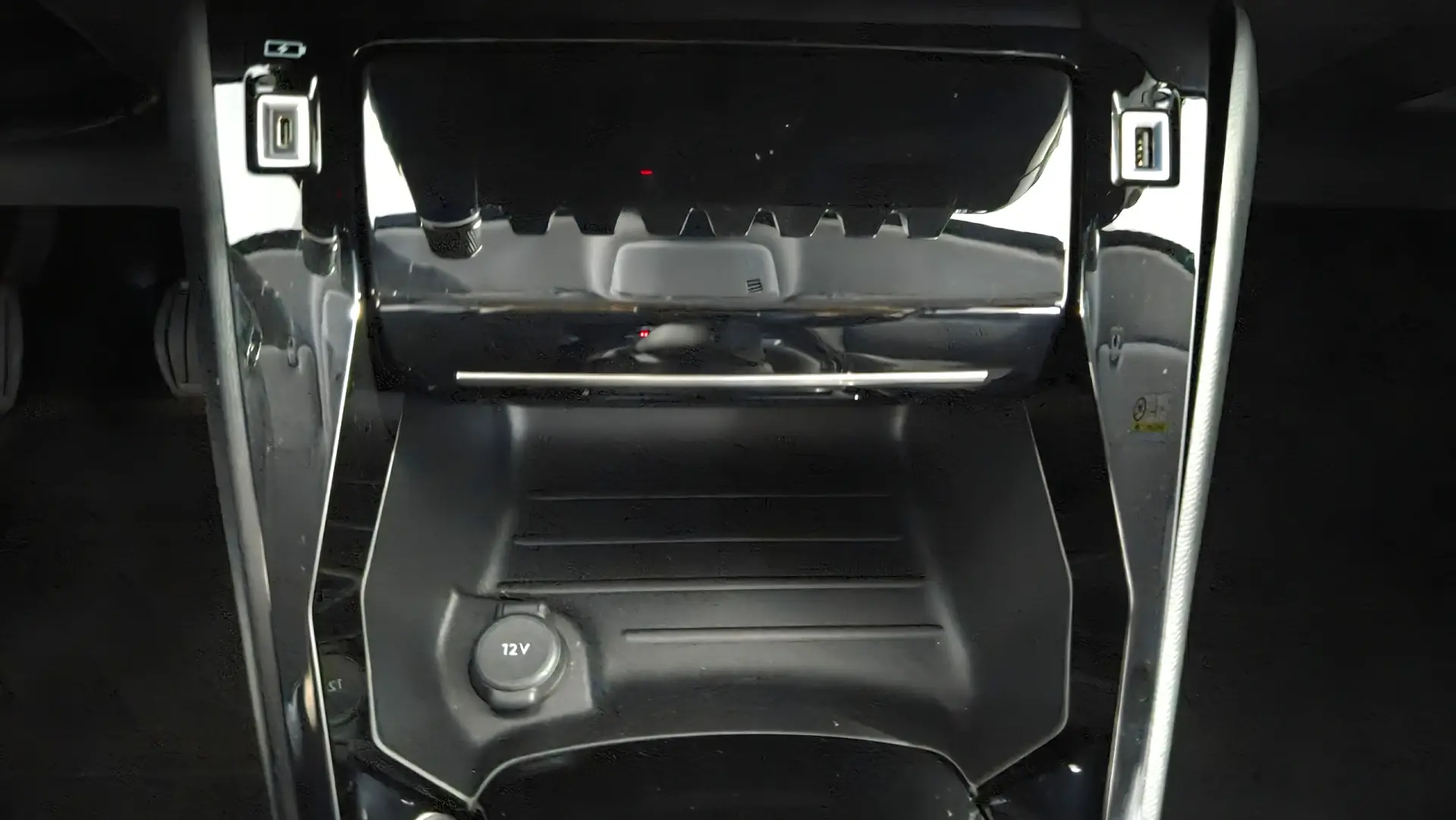 Peugeot 208 1.2 PureTech Allure Pack 28