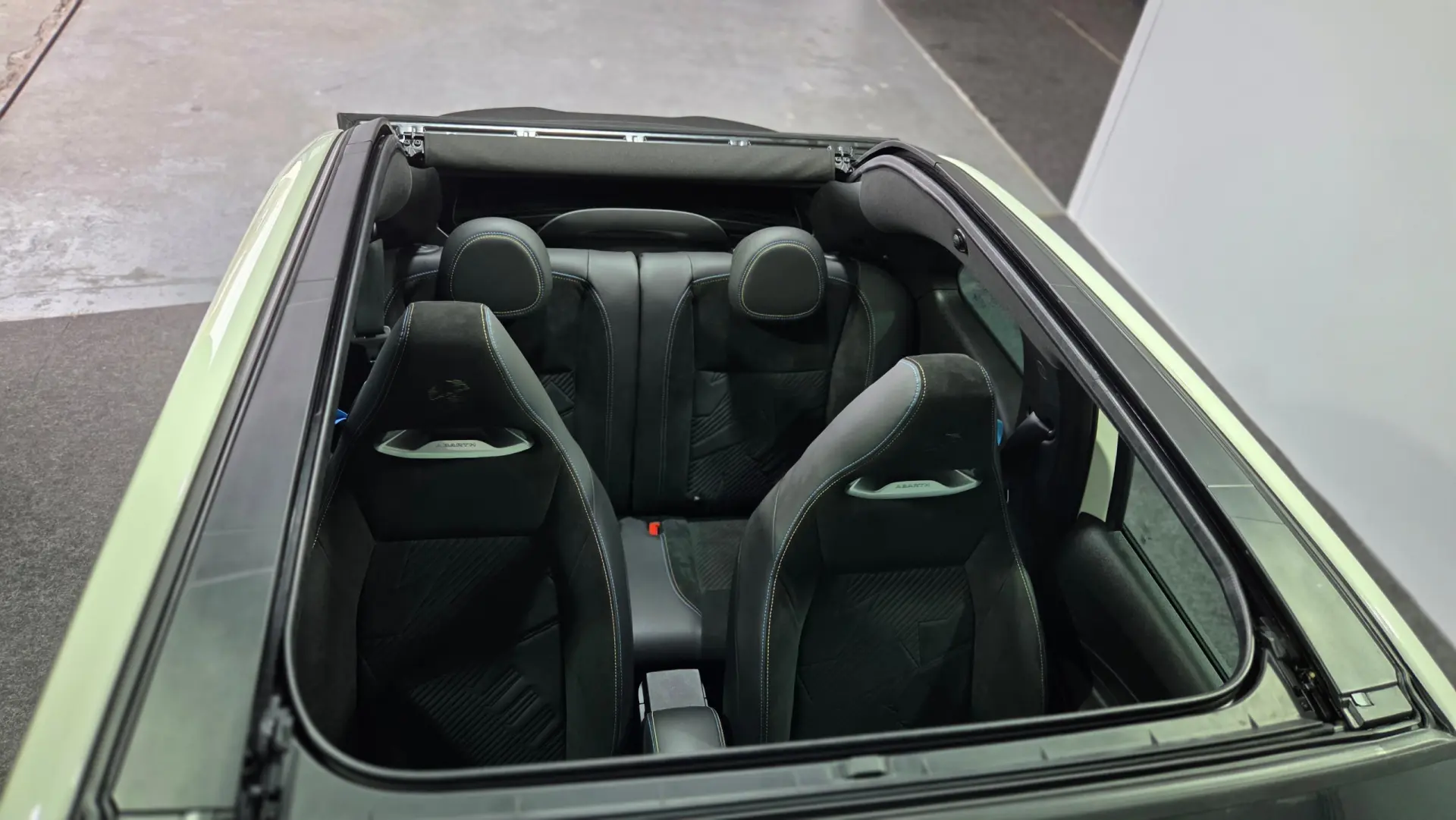 Abarth 500e C Scorpionissima 12