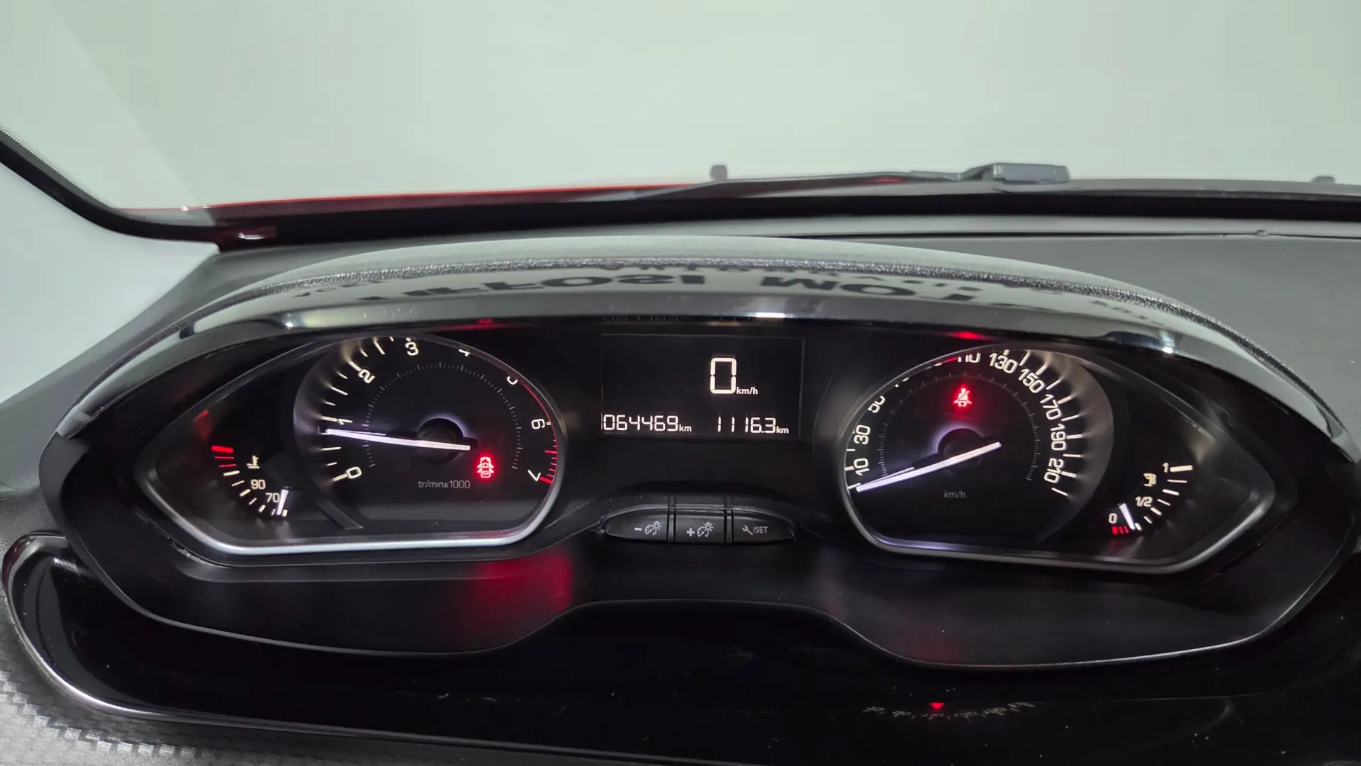 Peugeot 2008 PureTech 130 Stop&Start Allure 18