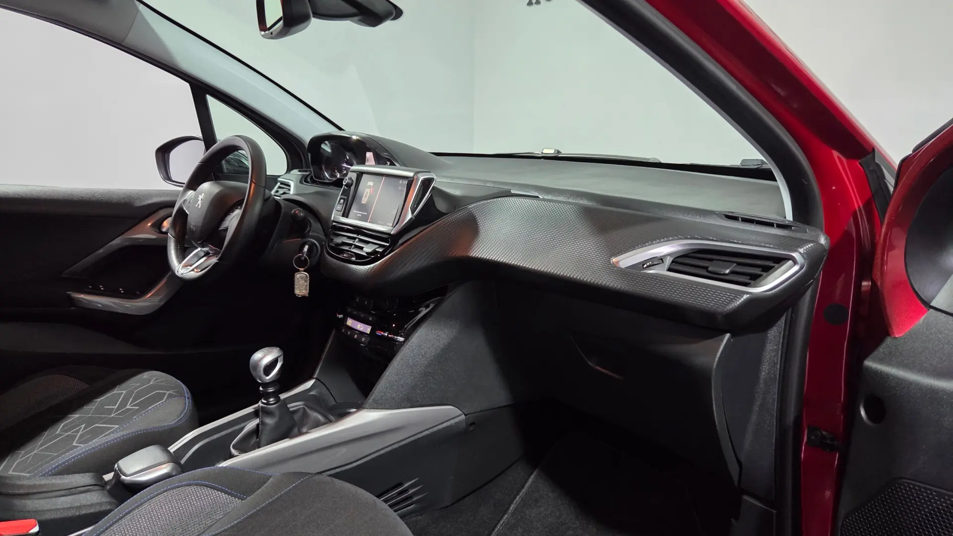 Peugeot 2008 PureTech 130 Stop&Start Allure 19