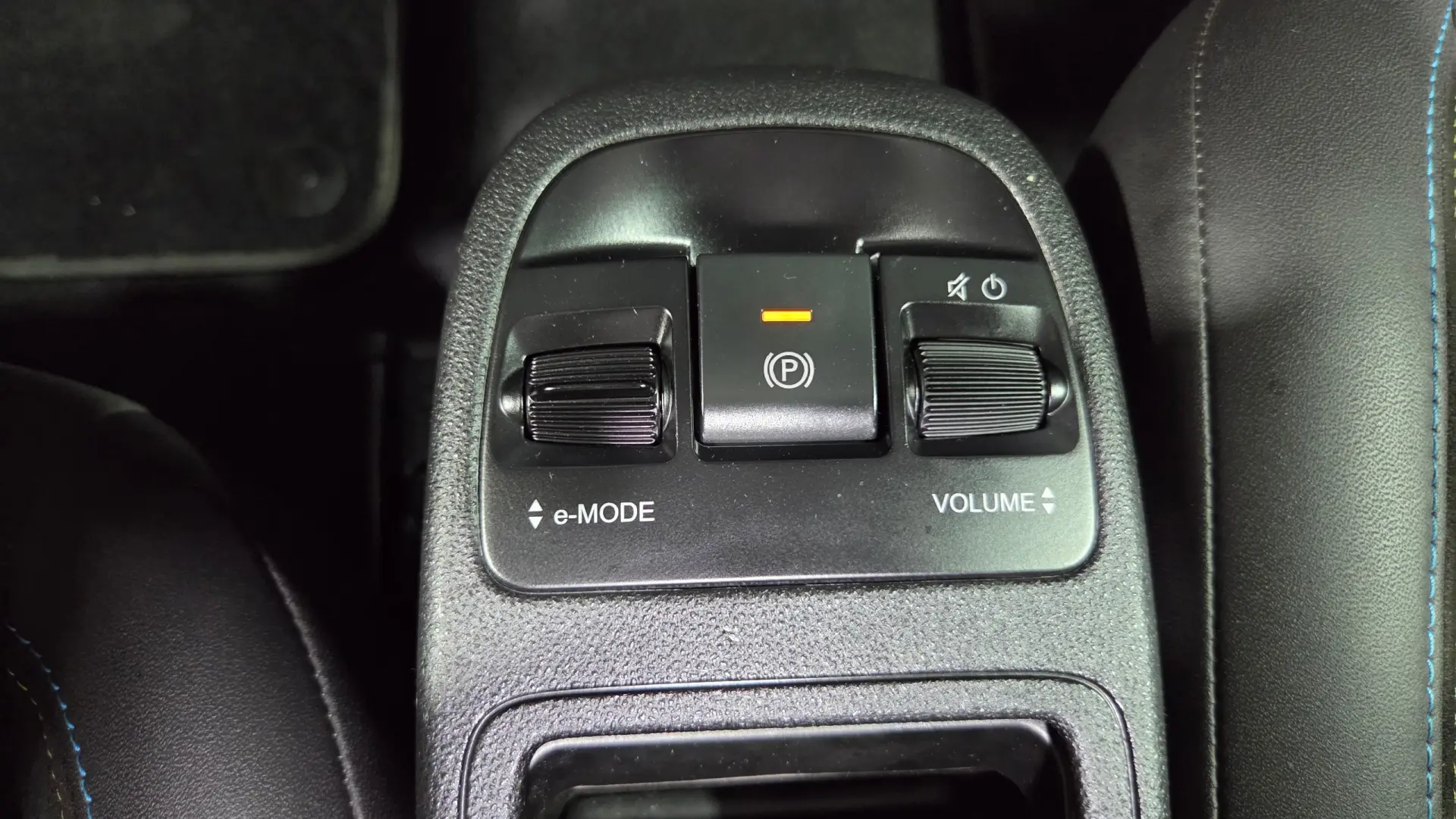 Abarth 500e C Scorpionissima 33