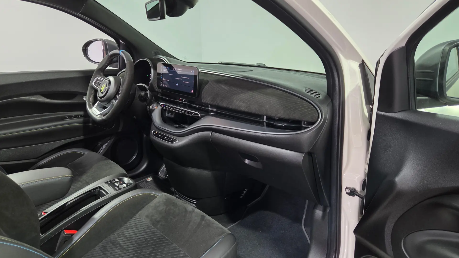 Abarth 500e C Scorpionissima 19