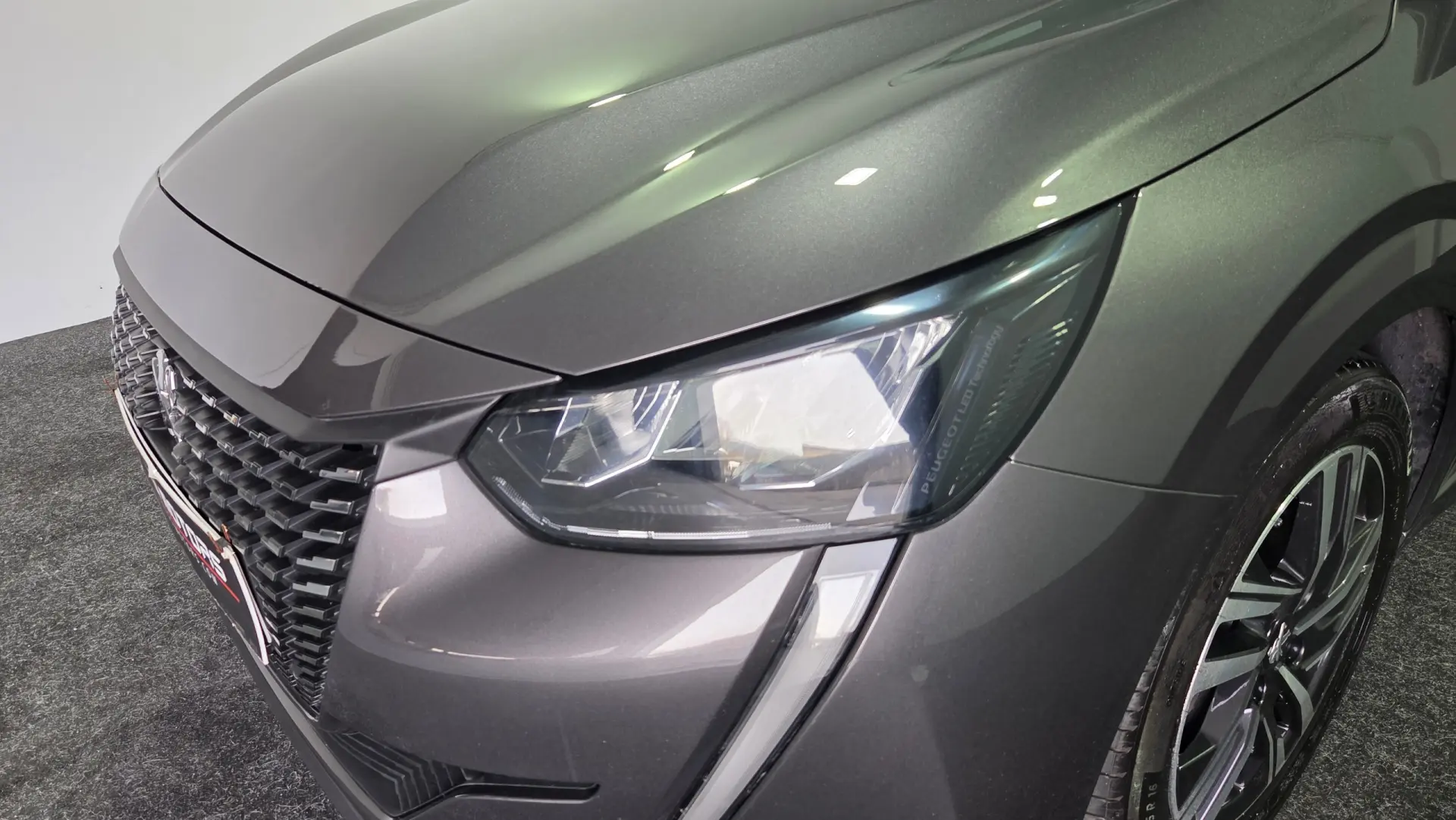 Peugeot 208 1.2 PureTech Allure Pack 4