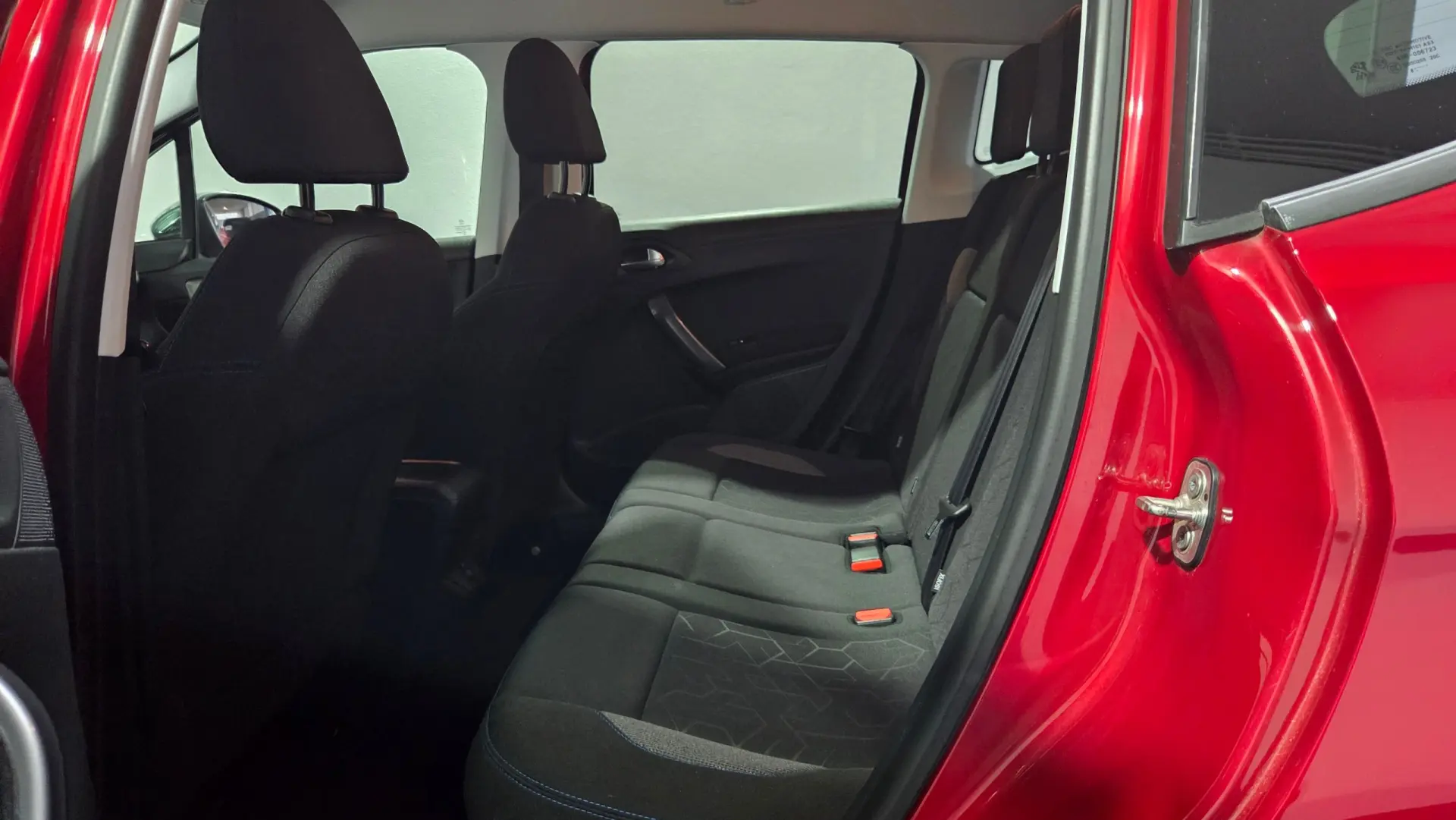 Peugeot 2008 PureTech 130 Stop&Start Allure 14