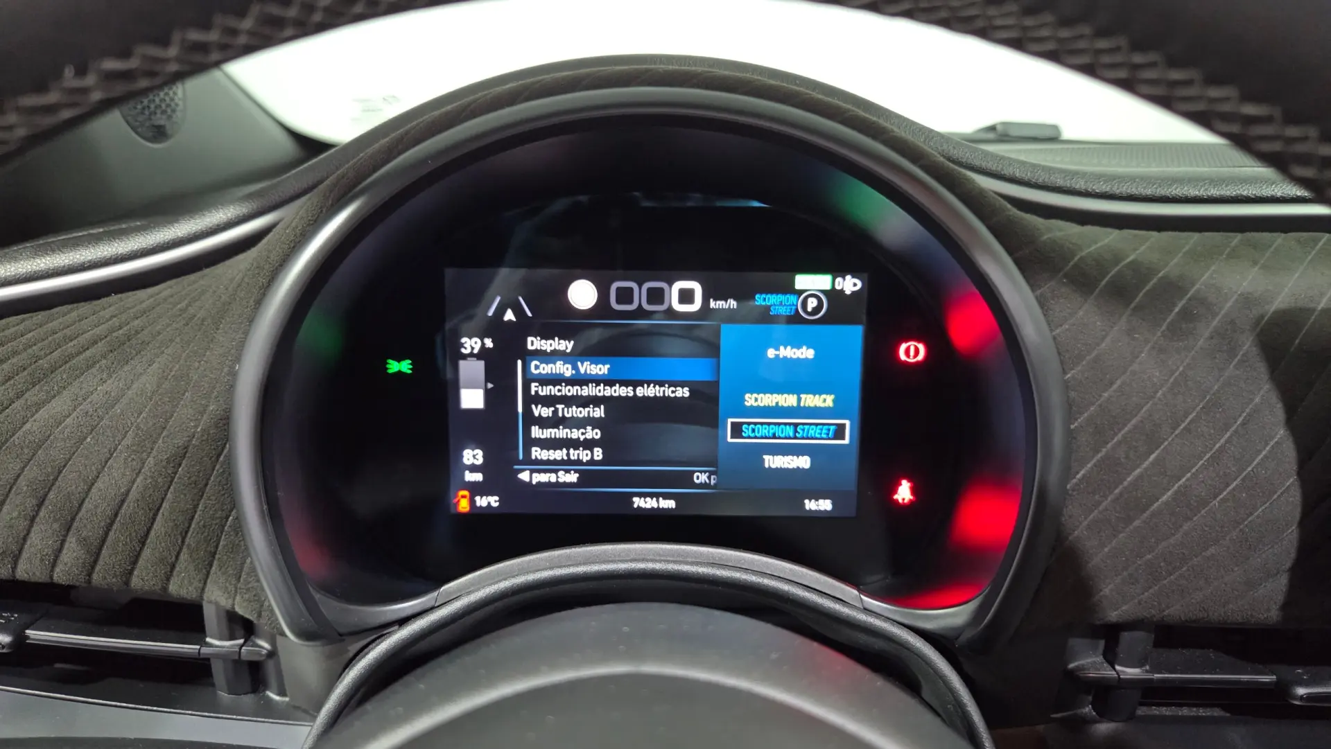 Abarth 500e C Scorpionissima 22