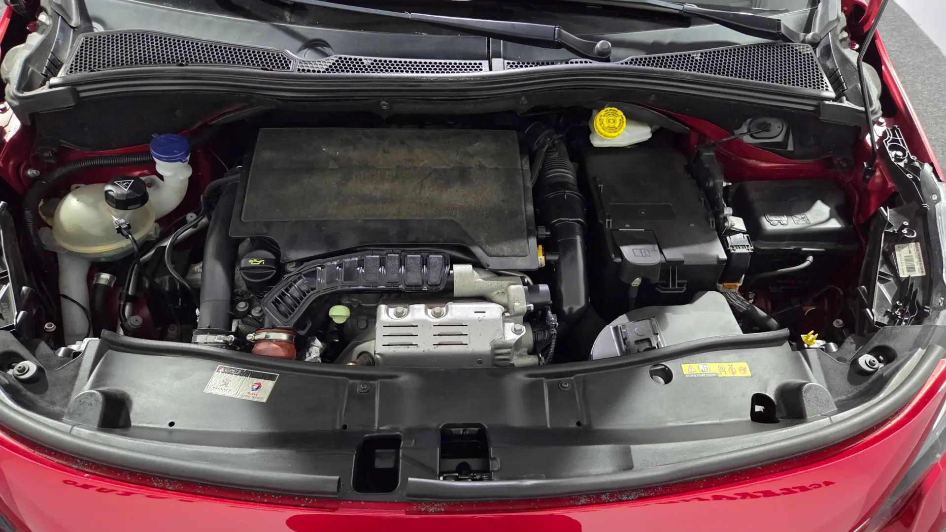 Peugeot 2008 PureTech 130 Stop&Start Allure 38