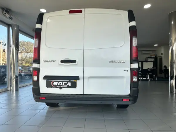 Renault Trafic 2.0 dCi L1H1 1.2T Intens 6