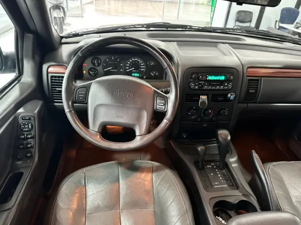 Jeep Grand Cherokee 3.1 TD Laredo 19