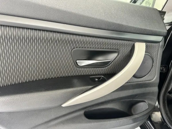 BMW 318 d GT 2.0 Aut. 26