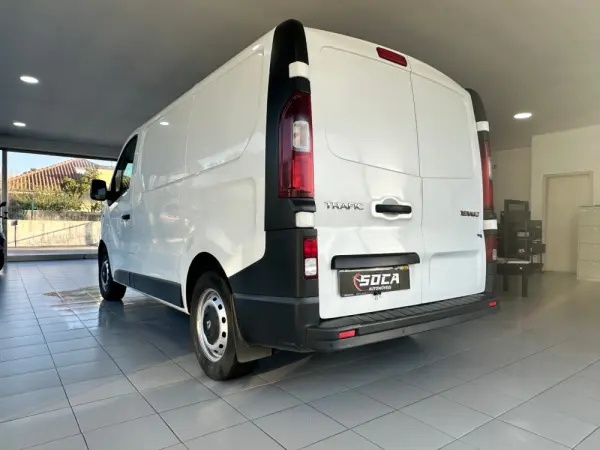 Renault Trafic 2.0 dCi L1H1 1.2T Intens 5