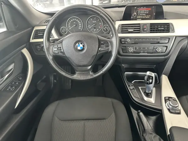 BMW 318 d GT 2.0 Aut. 11