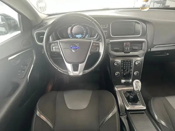 Volvo V40 Cross Country 24