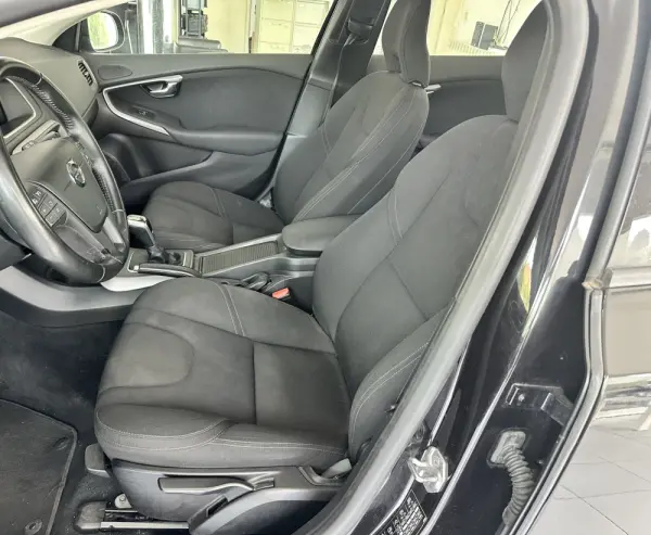 BMW 318 d GT 2.0 Aut. 9