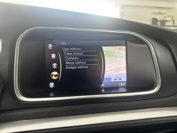 Volvo V40 Cross Country 19