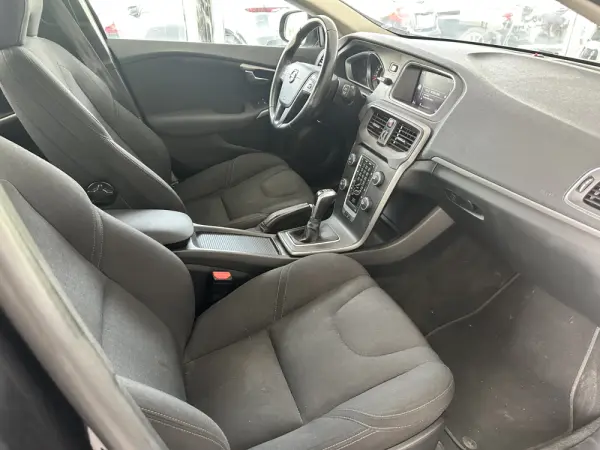 Volvo V40 2.0 D2 Kinetic 21