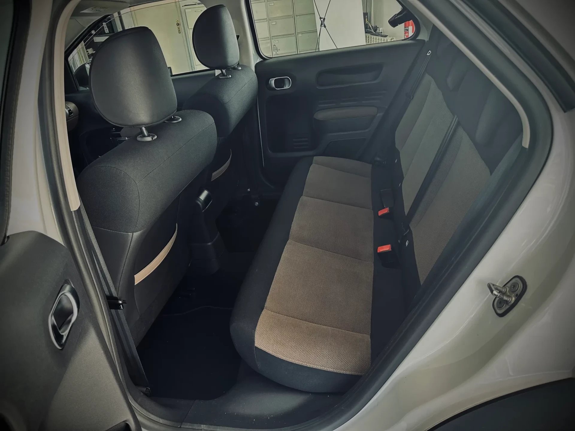 Citroën C4 Cactus 1.6 BlueHDi Feel 17