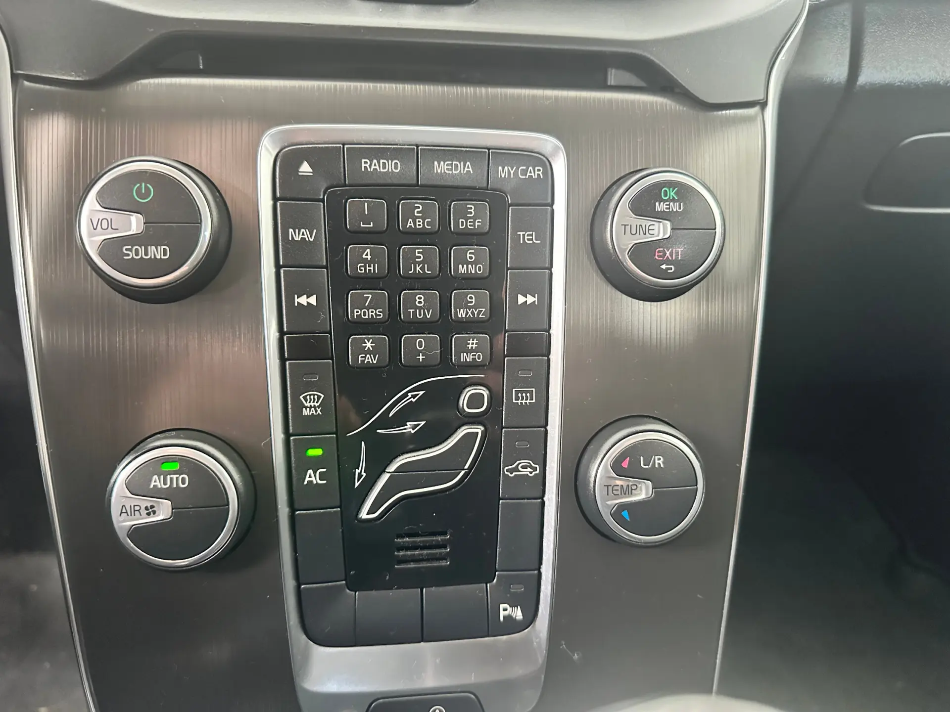 Volvo V40 Cross Country 21