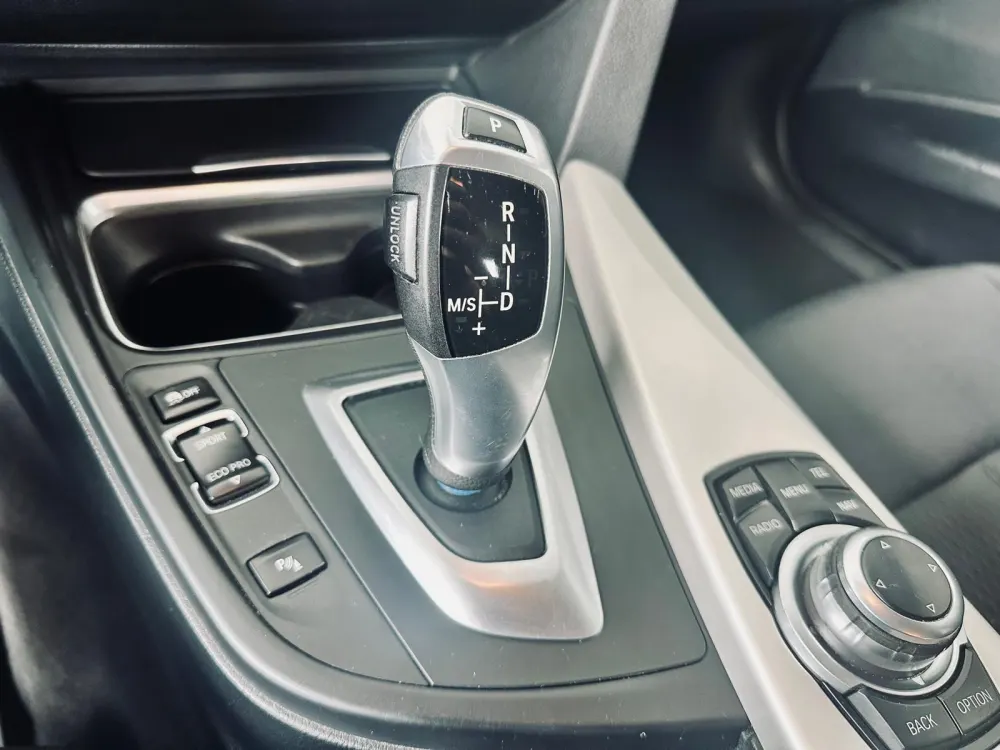 BMW 320 d Touring EfficientDynamics Line Sport Auto 22