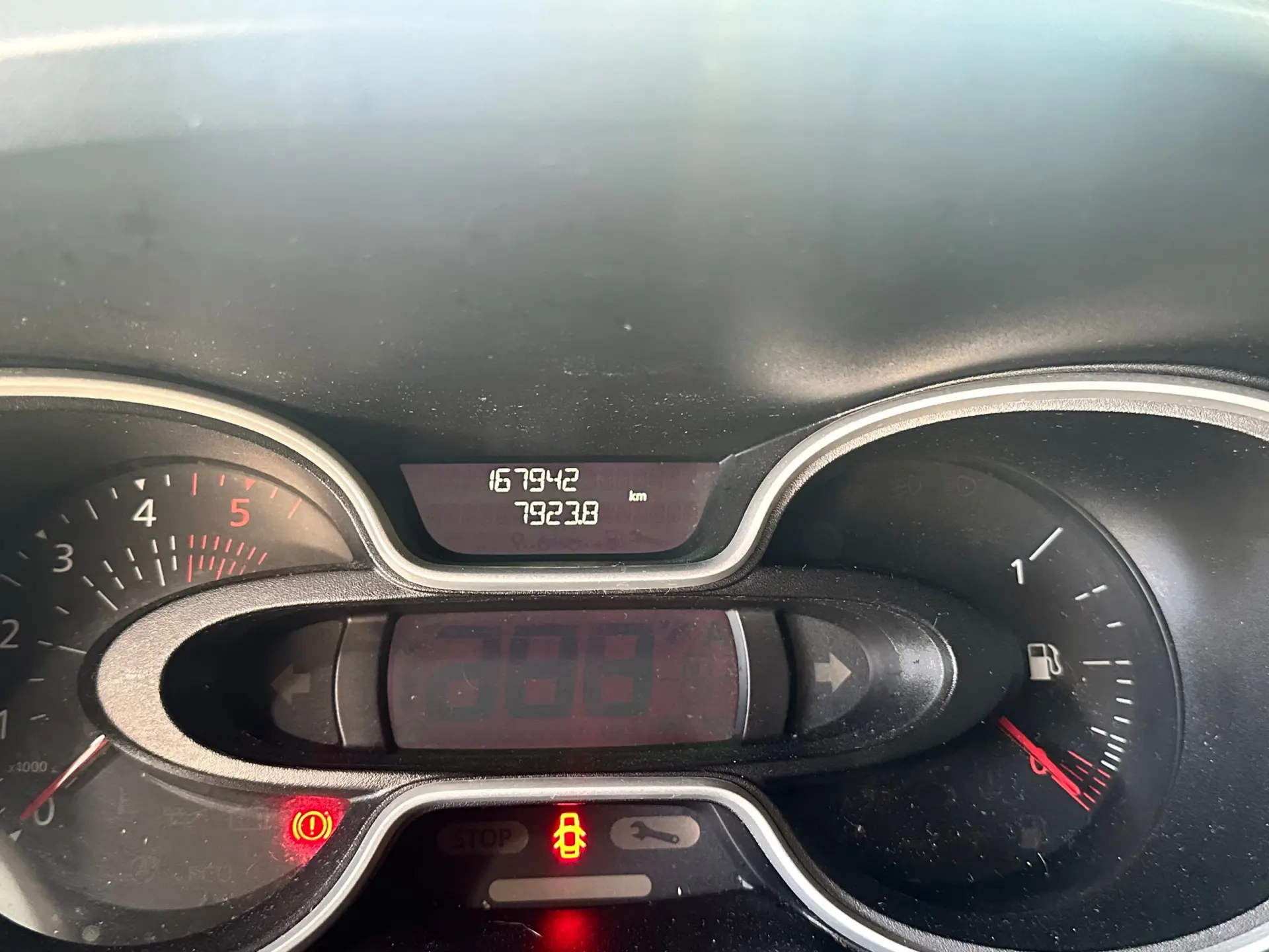 Renault Trafic 2.0 dCi L1H1 1.2T Intens 11