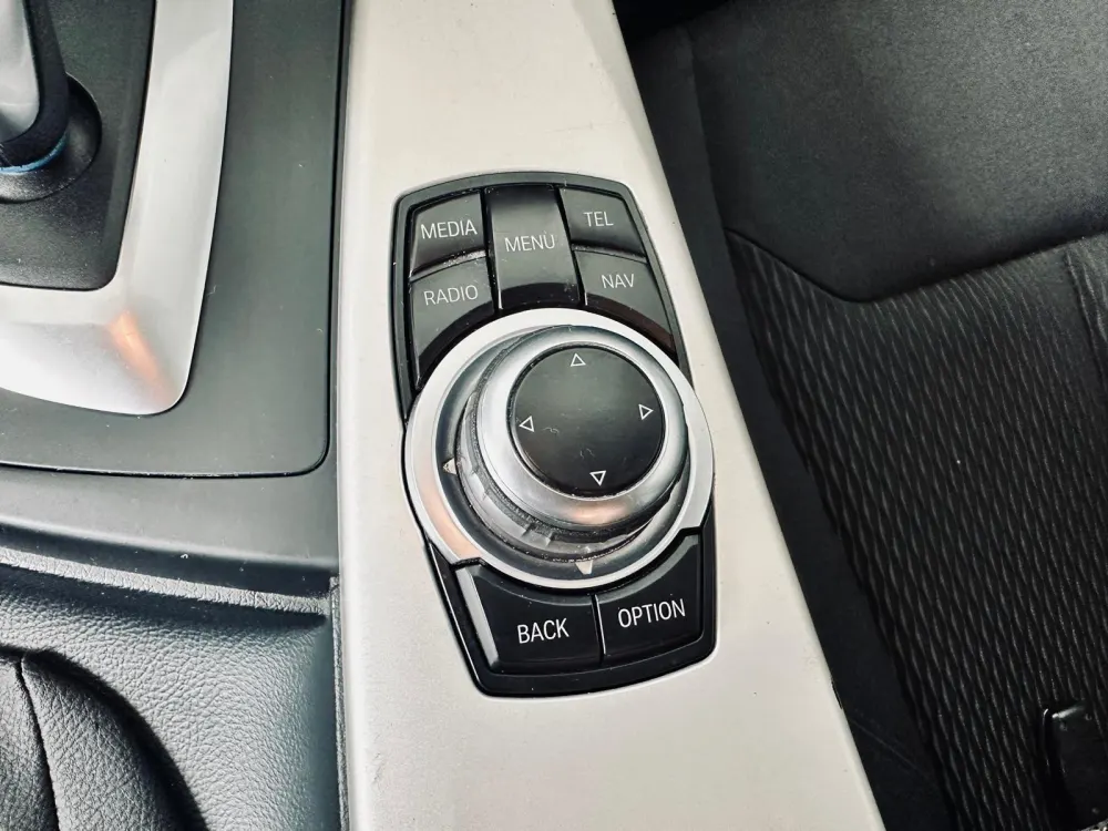 BMW 320 d Touring EfficientDynamics Line Sport Auto 23