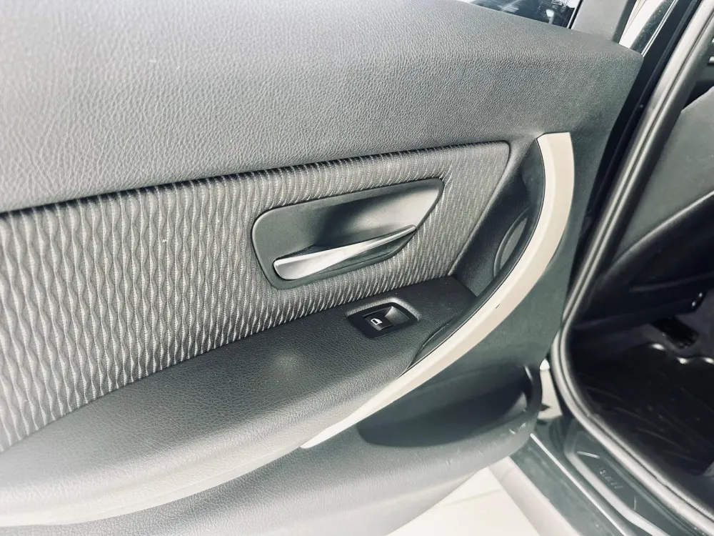 BMW 320 d Touring EfficientDynamics Line Sport Auto 25