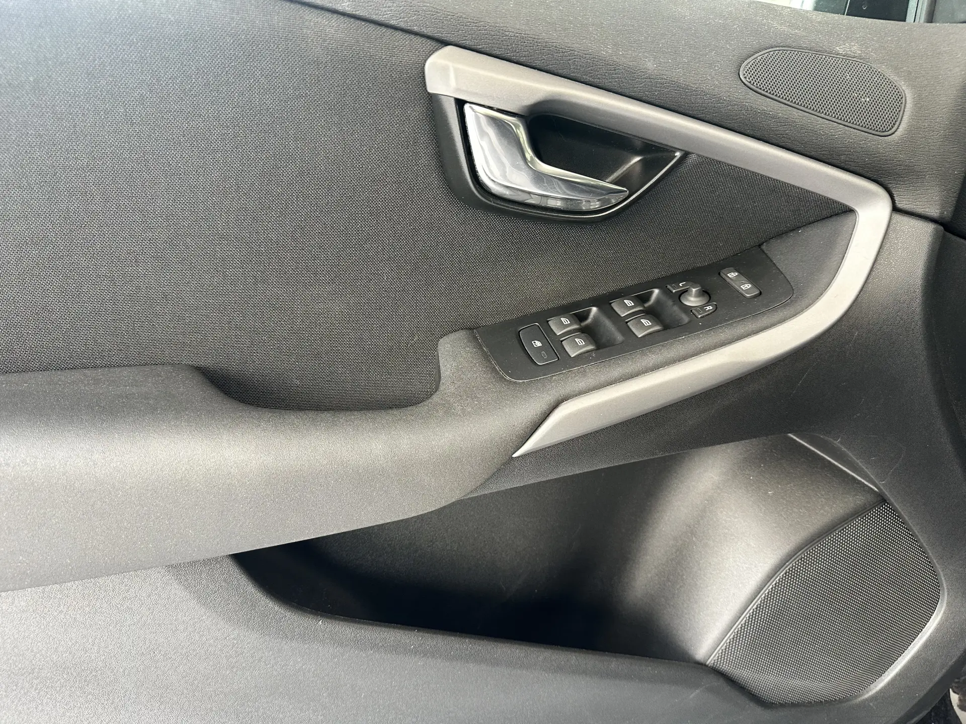 Volvo V40 2.0 D2 Kinetic 8