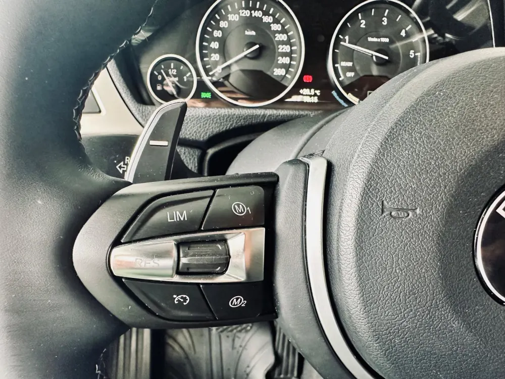 BMW 320 d Touring EfficientDynamics Line Sport Auto 11