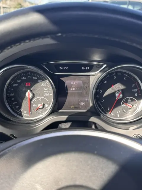 Mercedes-Benz CLA 200 7G-DCT UrbanStyle Edition 12