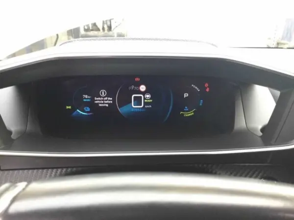 Peugeot e-208 GT-Line 8