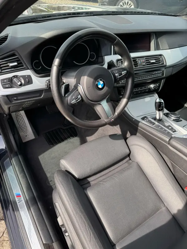 BMW 520 d xDrive Pack M Auto 4