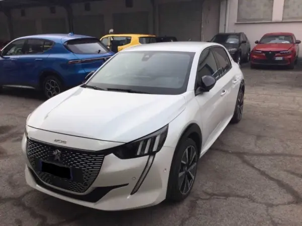 Peugeot e-208 GT-Line 2