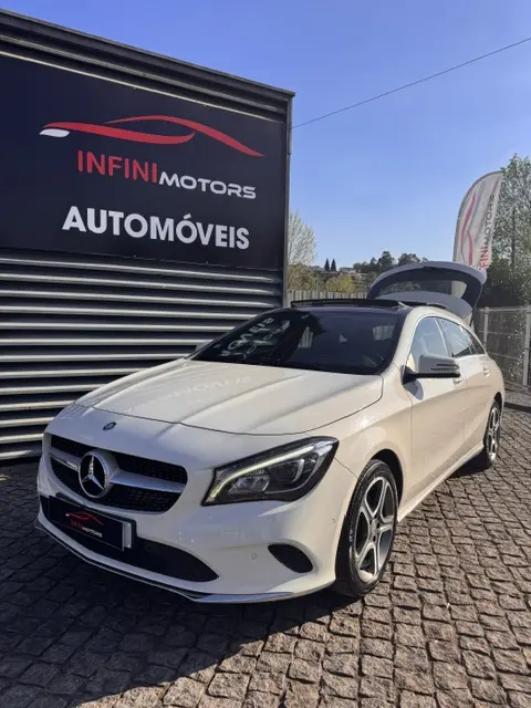 Mercedes-Benz CLA 200 7G-DCT UrbanStyle Edition 4