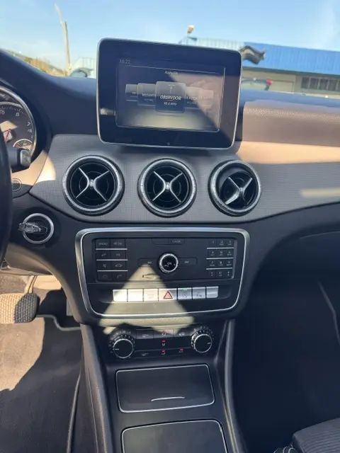 Mercedes-Benz CLA 200 7G-DCT UrbanStyle Edition 11