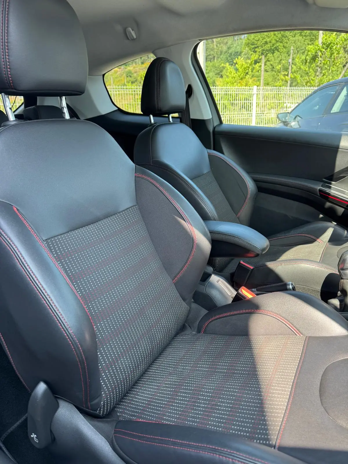 Peugeot 208 1.2 PureTech GT Line 6