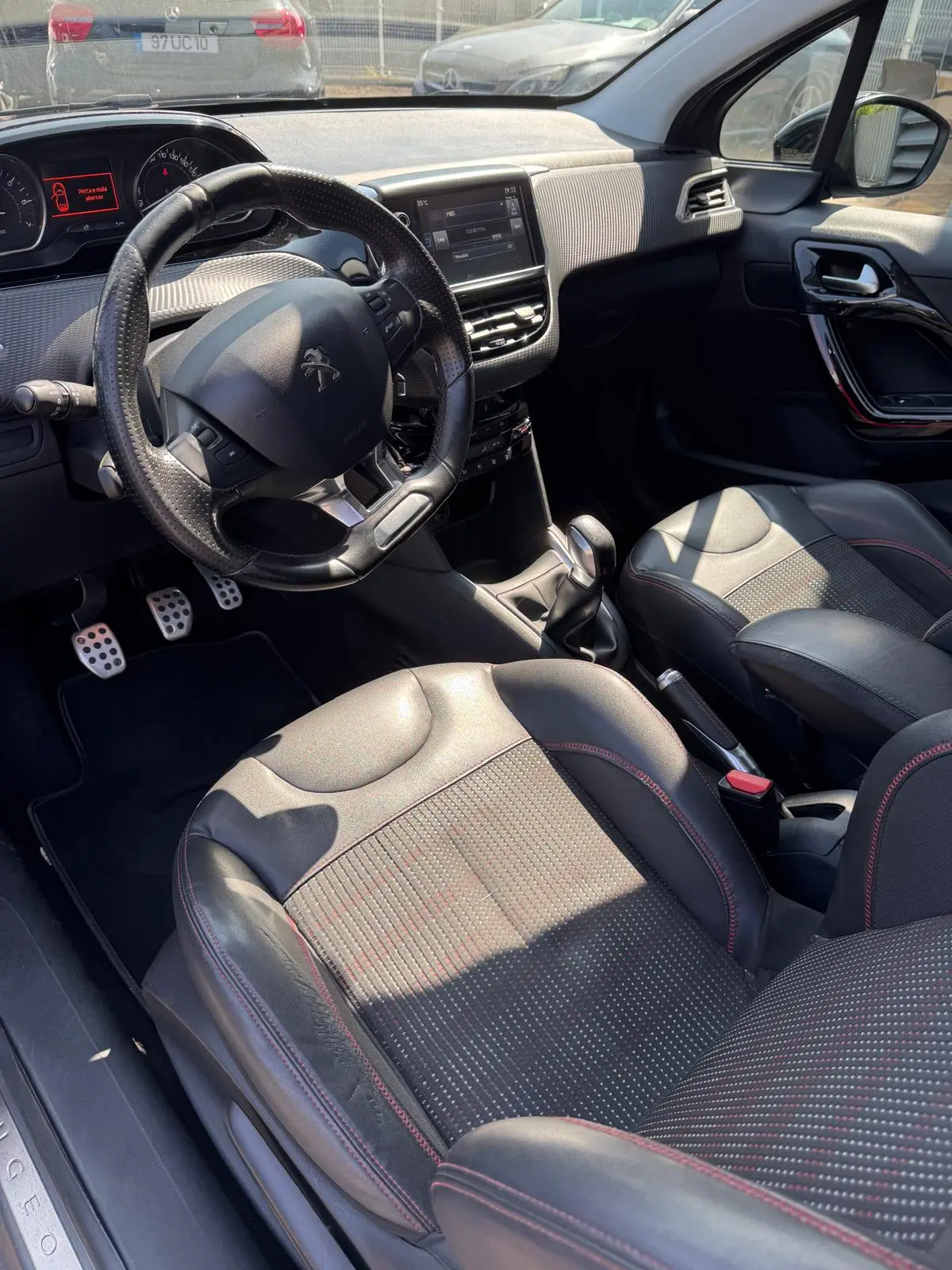 Peugeot 208 1.2 PureTech GT Line 5