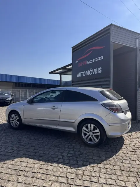 Opel Astra GTC 1.3 CDTI 3