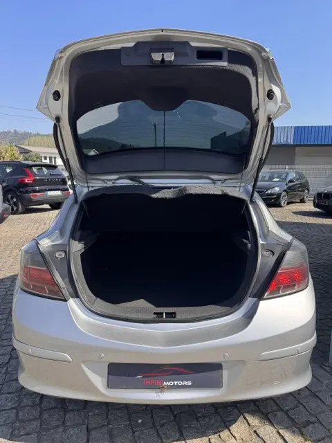 Opel Astra GTC 1.3 CDTI 5