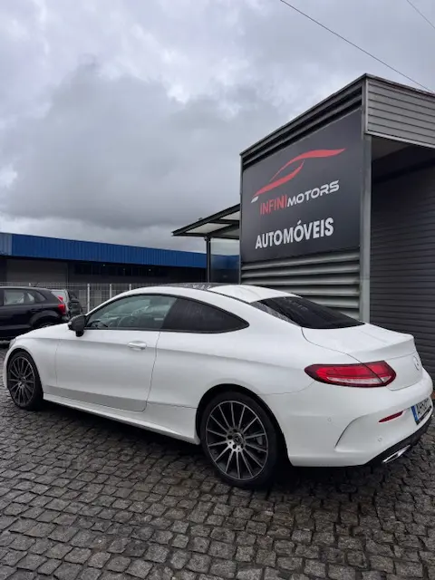 Mercedes-Benz C 220 d AMG Line 4