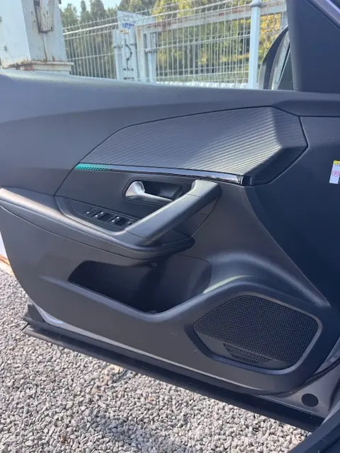 Peugeot 2008 PureTech 100 Allure 6