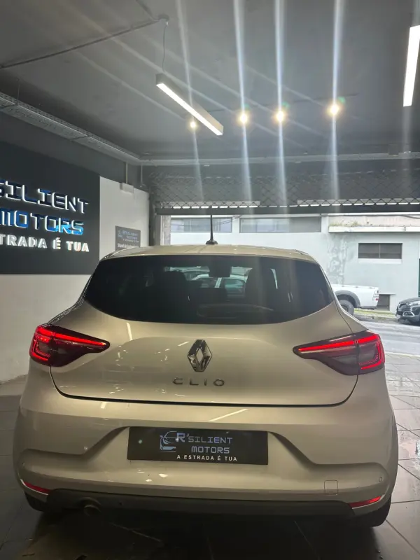 Renault Clio 1.0 TCe Limited Bi-Fuel 7