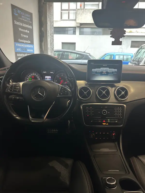 Mercedes-Benz CLA 200 d 7G-DCT AMG Line 25