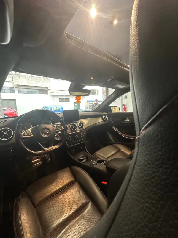 Mercedes-Benz CLA 200 d 7G-DCT AMG Line 12