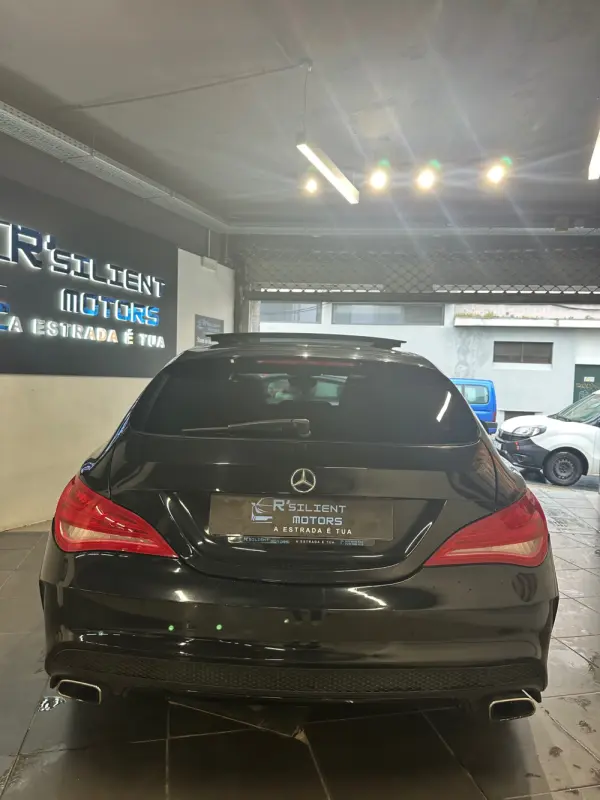 Mercedes-Benz CLA 200 d 7G-DCT AMG Line 8