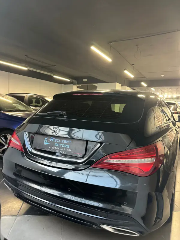 Mercedes-Benz CLA 180 d Shooting Brake AMG Line Aut. 6