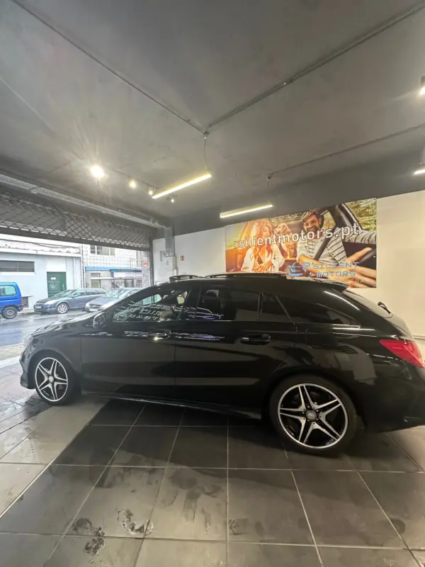 Mercedes-Benz CLA 200 d 7G-DCT AMG Line 11