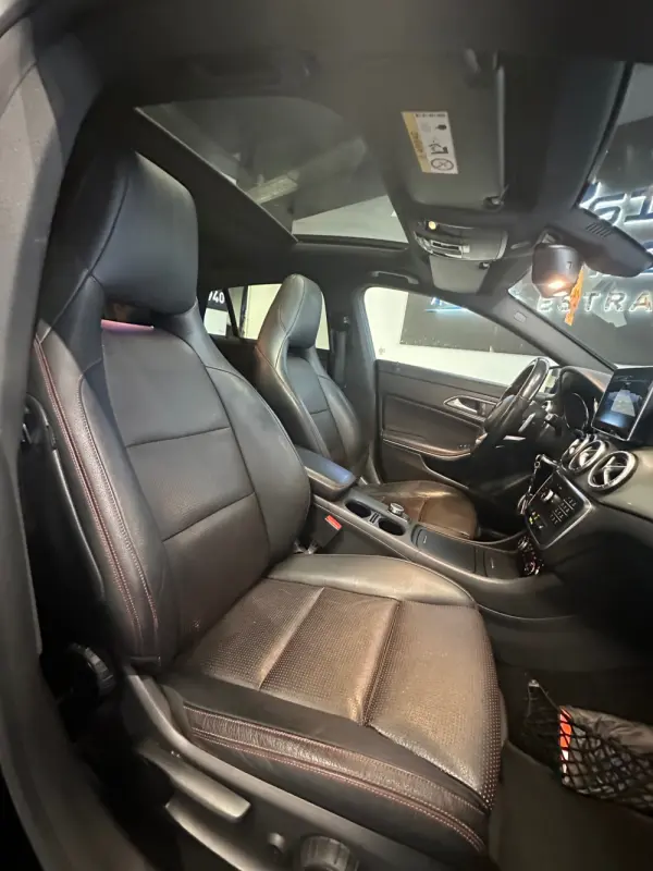 Mercedes-Benz CLA 200 d 7G-DCT AMG Line 19