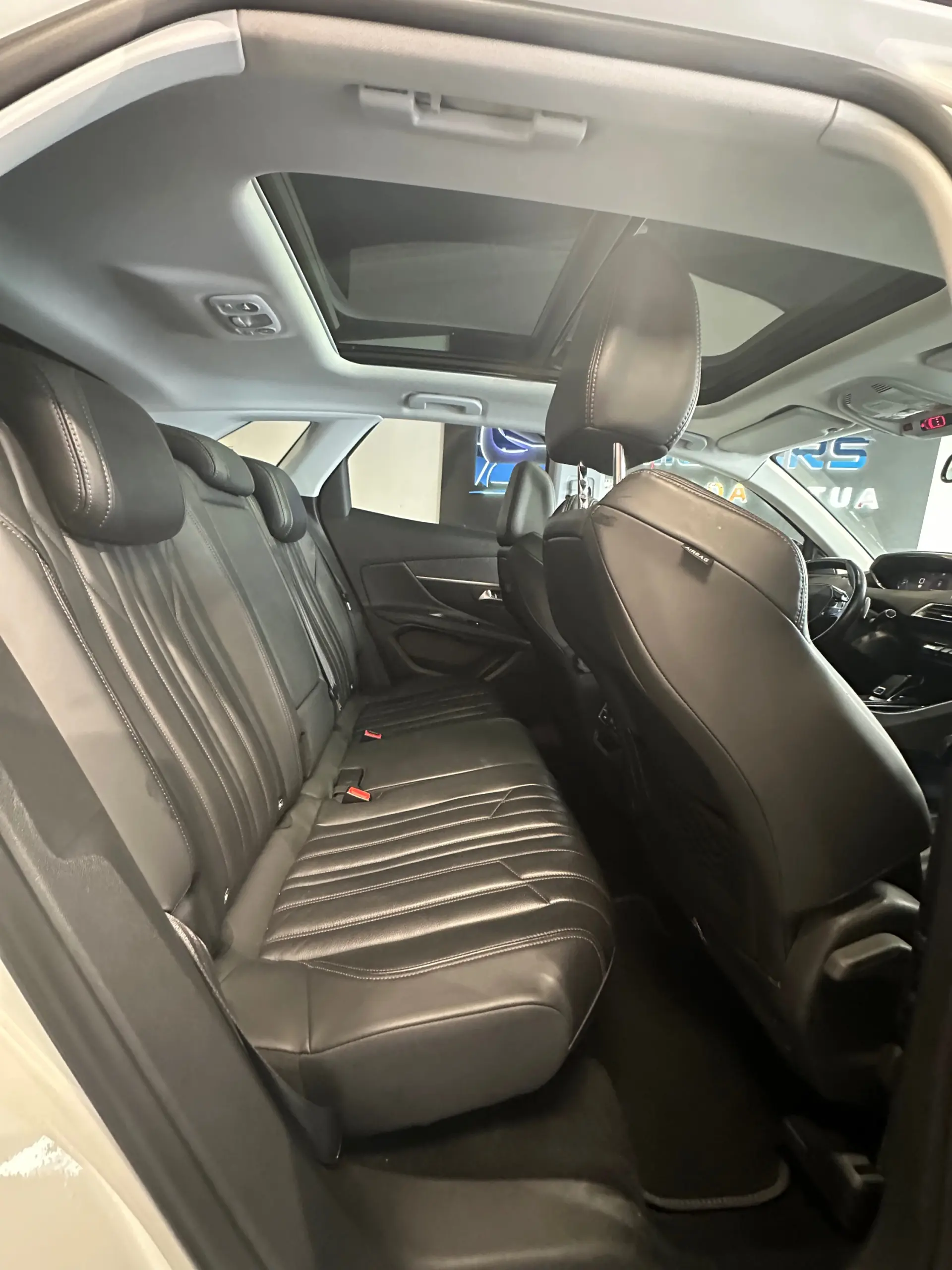 Peugeot 3008 1.6 BlueHDi Allure Grip Control EAT6 16