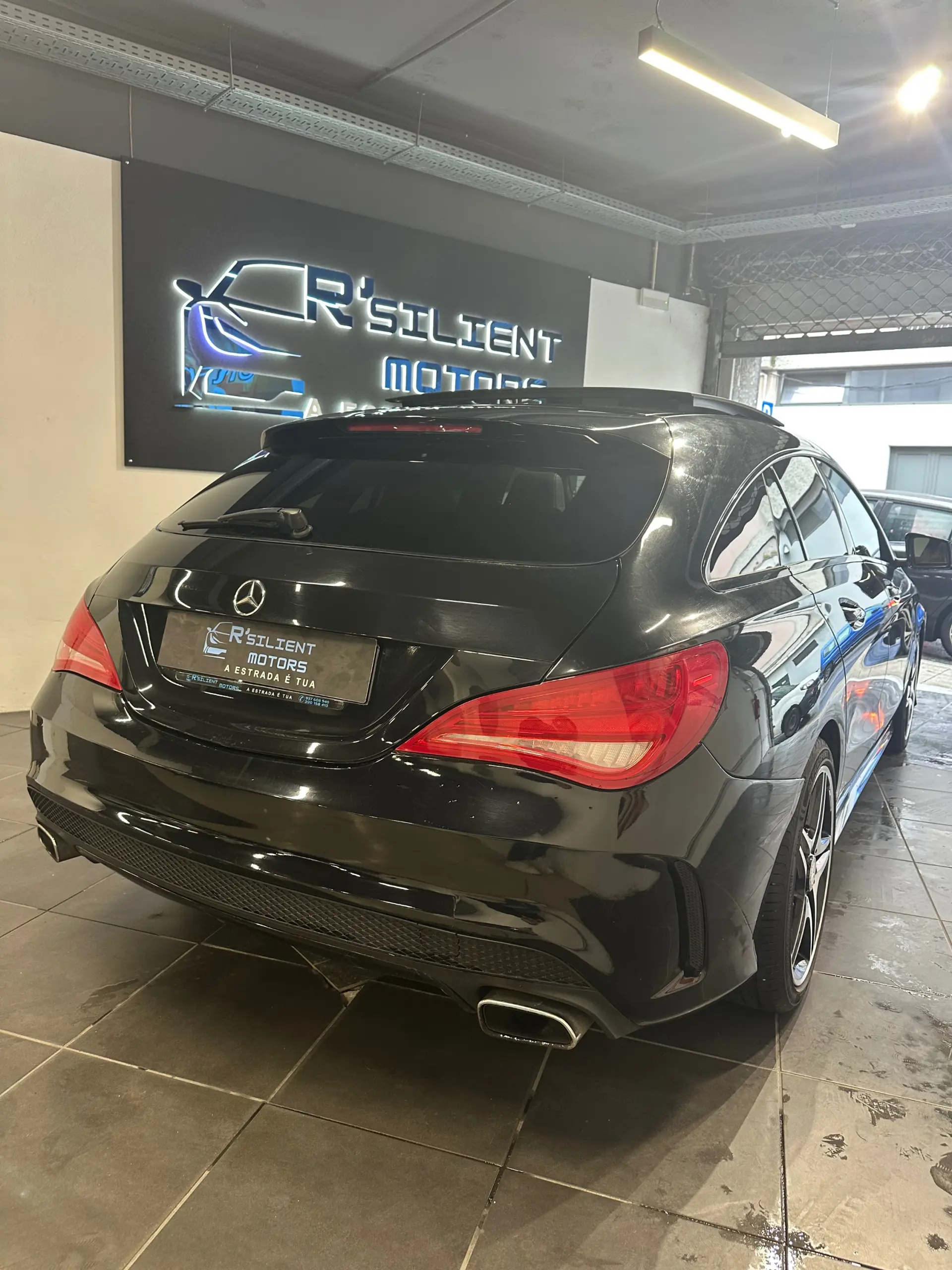 Mercedes-Benz CLA 200 d 7G-DCT AMG Line 6