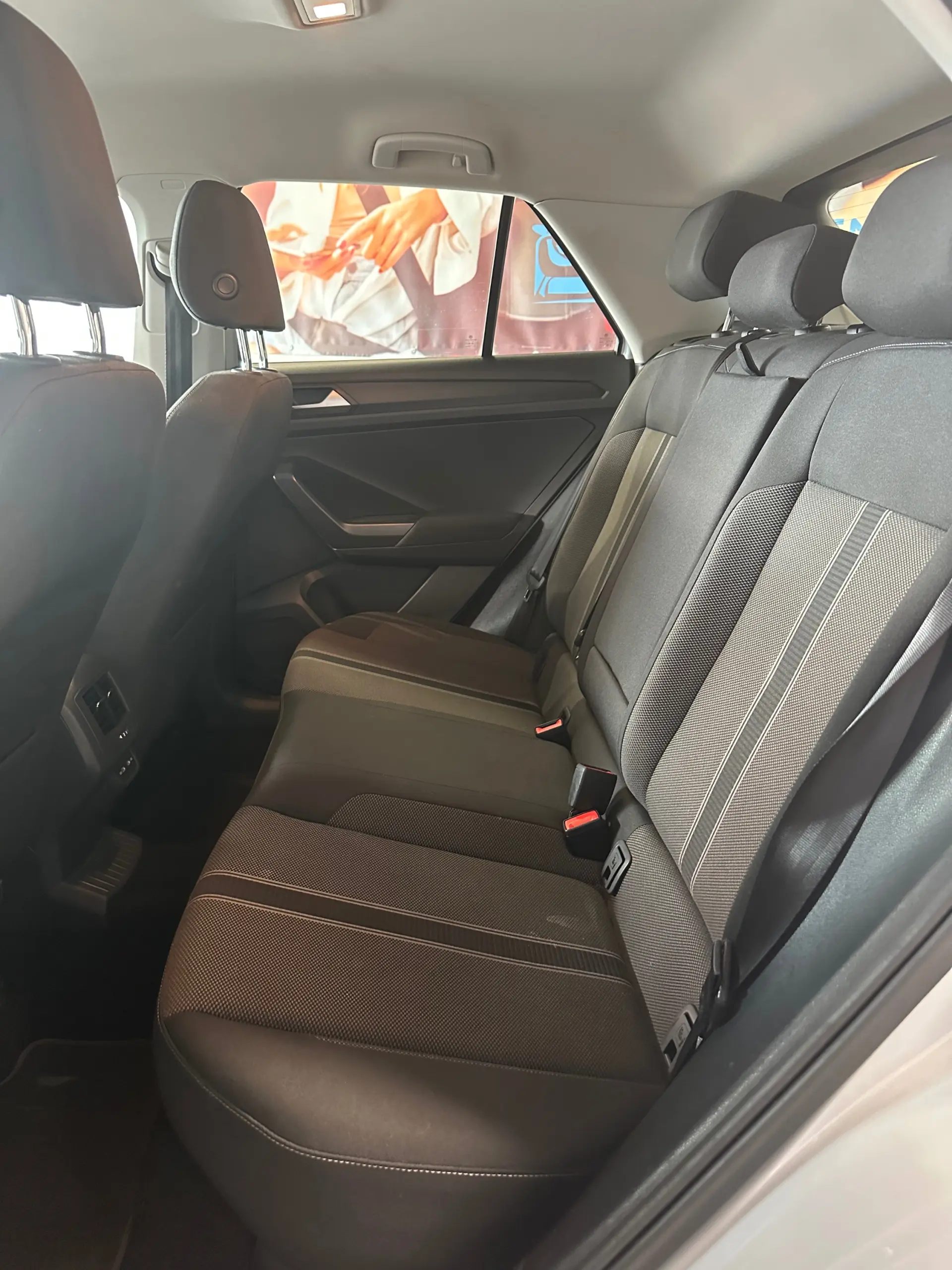 Volkswagen T-Roc 1.0 TSI Style 12